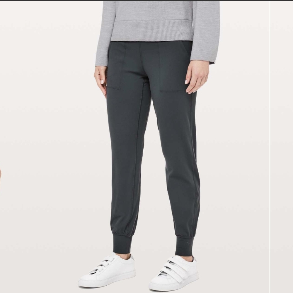☆ Lululemon Align Jogger Melanite Size 4